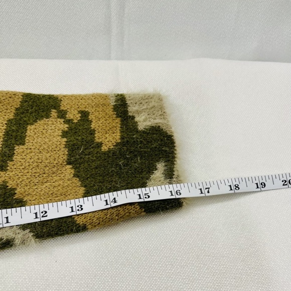 POL Camo Oversized Camouflage Print Fuzzy Sweater Women's Size Small - Picture 4 of 7